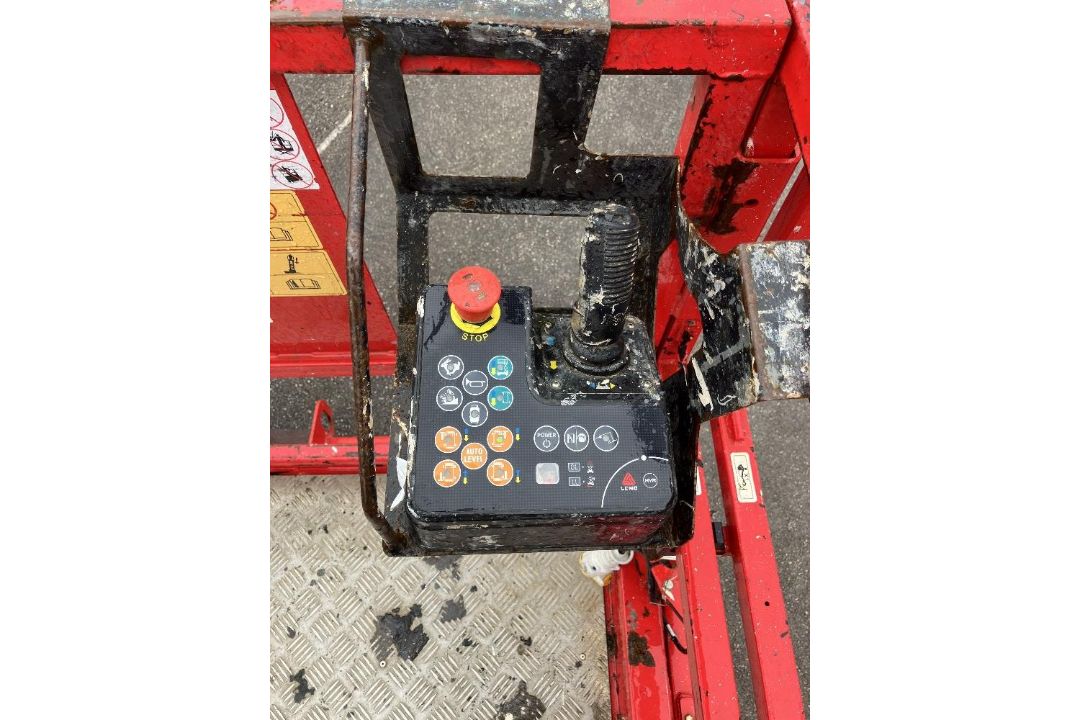 LGMG SR1018D / 3369 RT 12mtr Diesel Scissor Lift - Image 11 of 11