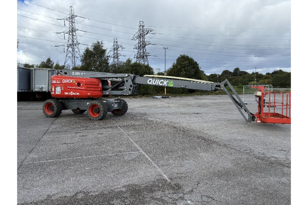 Skyjack SJ85AJ (CE) 26mtr Diesel Articulating Boom with Generator - Image 5 of 23