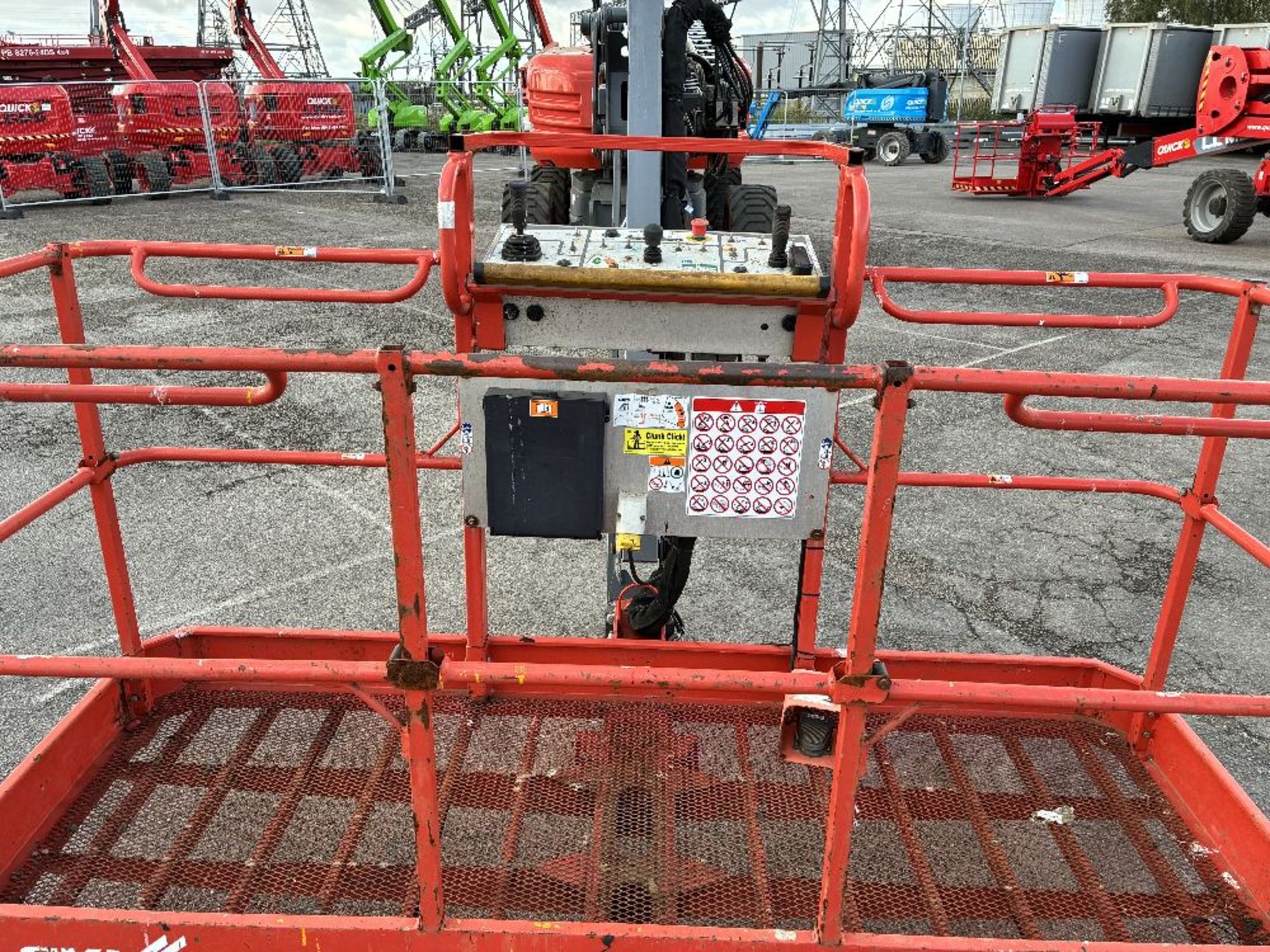 Skyjack SJ85AJ (CE) 26mtr Diesel Articulating Boom with Generator - Image 22 of 24