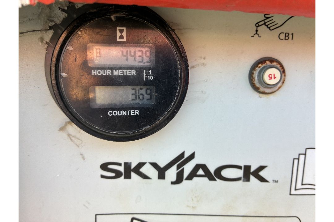 Skyjack SJ85AJ 26mtr Diesel Articulating Boom & Generator - Image 25 of 25