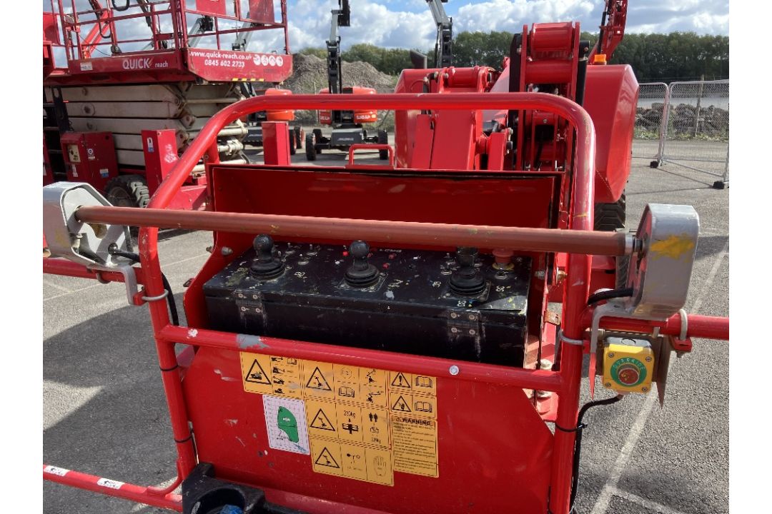 LGMG AR14J 15mtr Diesel Articulating Boom - Image 7 of 15