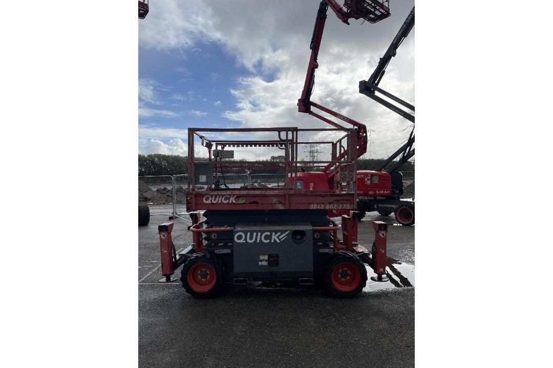 Skyjack SJ6832D 12mtr Diesel Scissor Lift - Image 6 of 25