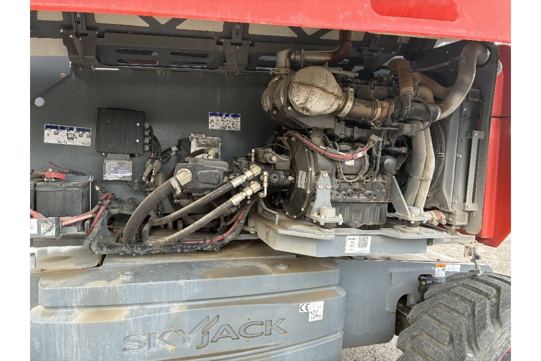 Skyjack SJ85AJ (CE) 26mtr Diesel Articulating Boom with Generator - Image 7 of 21