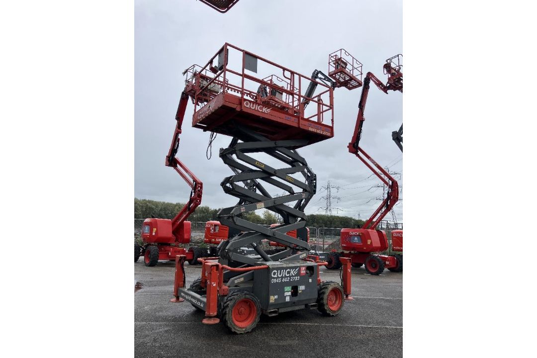 Skyjack SJ6832D 12mtr Diesel Scissor Lift - Image 10 of 12