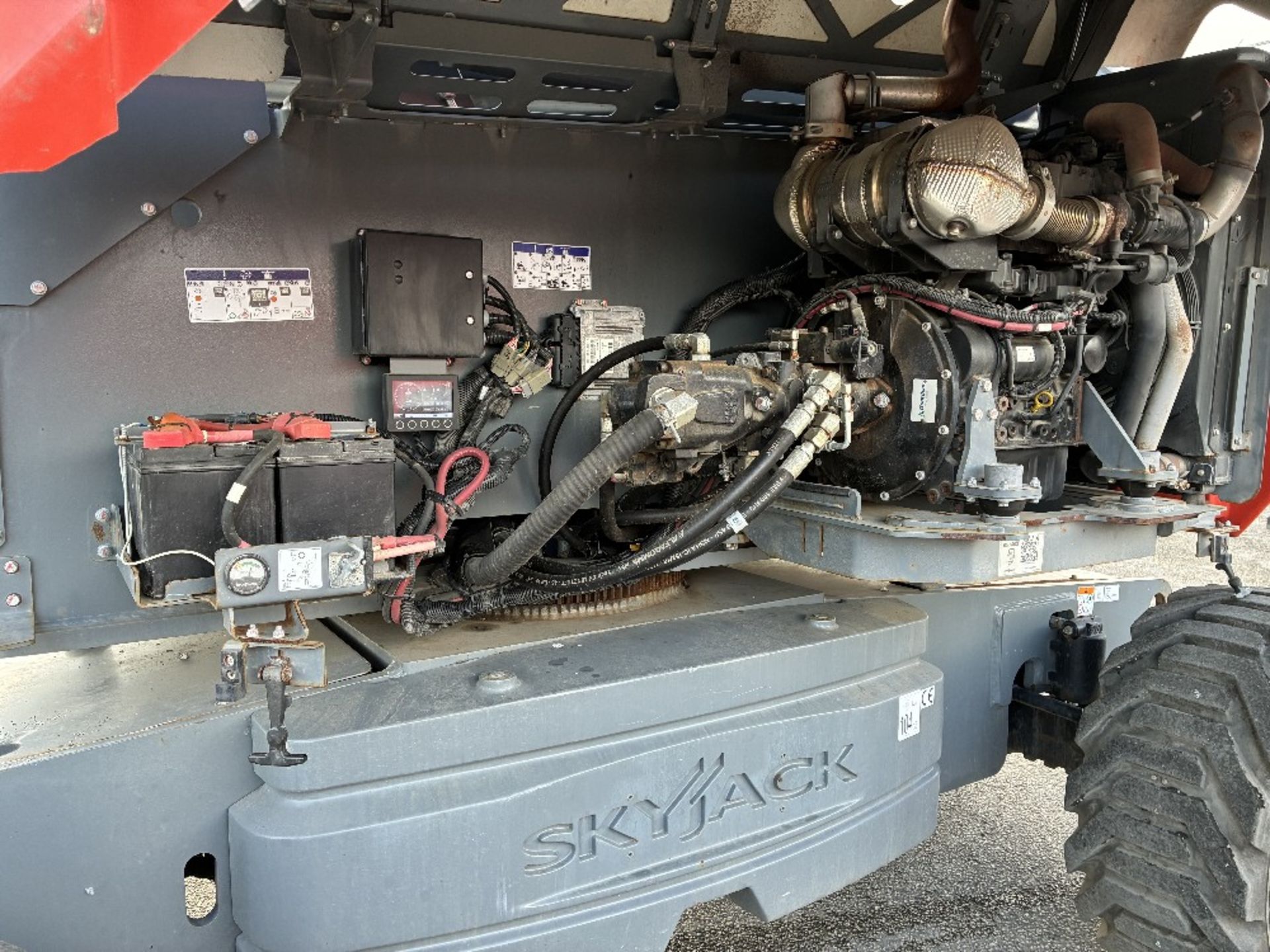 Skyjack SJ85AJ (CE) 26mtr Diesel Articulating Boom with Generator - Image 11 of 24