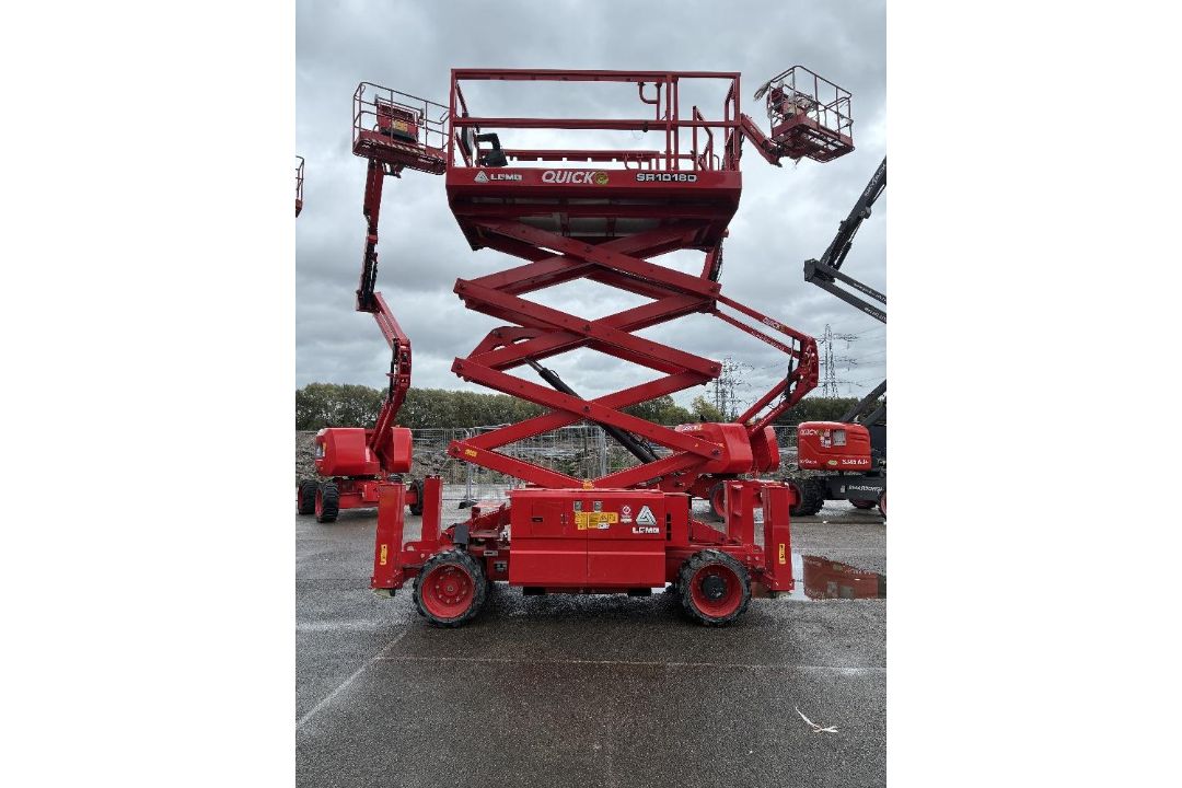LGMG SR1018D / 3369 RT 12mtr Diesel Scissor Lift - Image 13 of 16