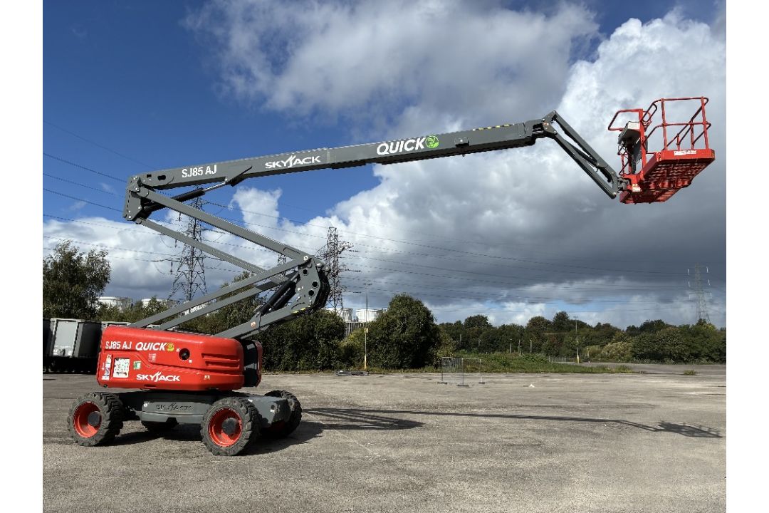 Skyjack SJ85AJ (CE) 26mtr Diesel Articulating Boom with Generator - Image 16 of 21