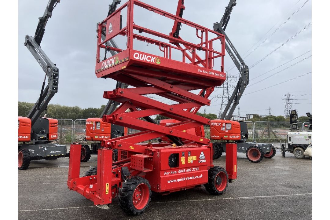 LGMG SR1018D / 3369 RT 12mtr Diesel Scissor Lift - Image 9 of 11