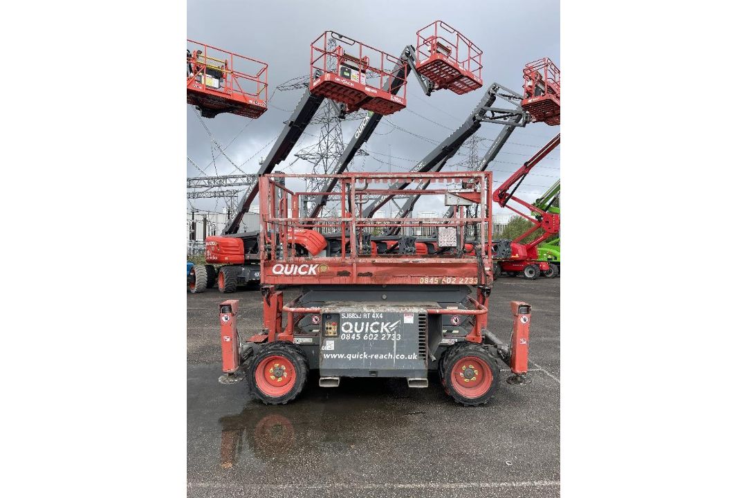 Skyjack SJ6832D 12mtr Diesel Scissor Lift - Image 2 of 25