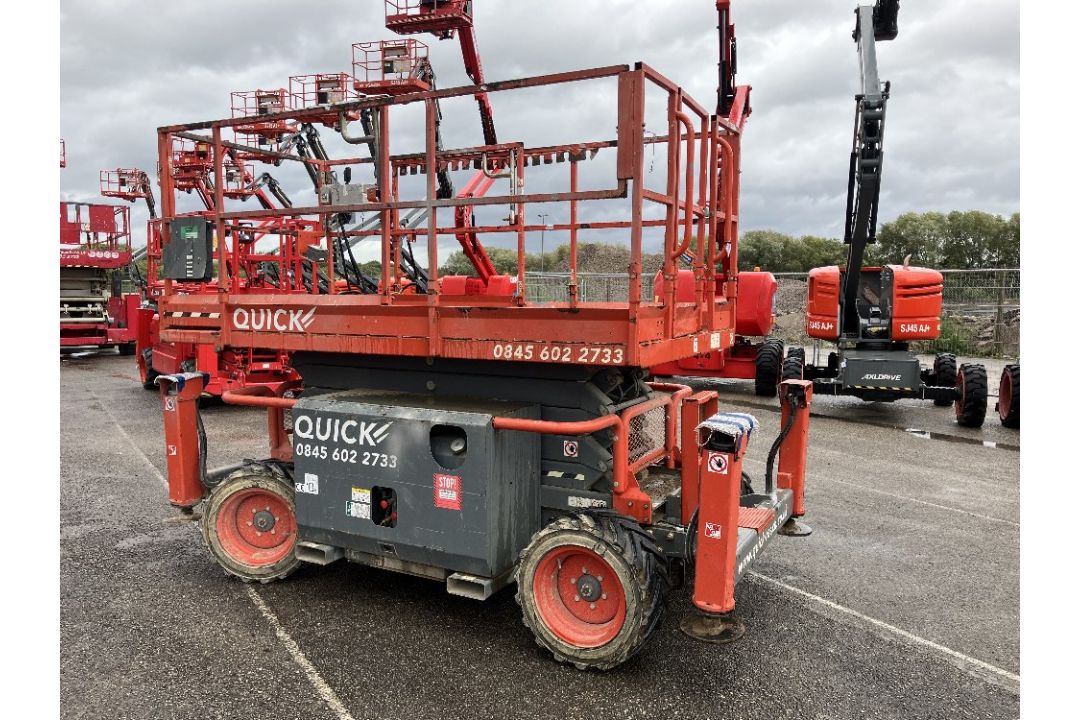 Skyjack SJ6832D 12mtr Diesel Scissor Lift - Image 4 of 11