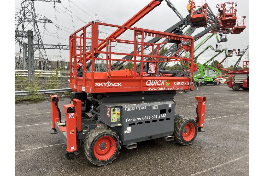 Skyjack SJ6832RT CE 12mtr Electric RT Scissor Lift - Hybrid - Image 1 of 15