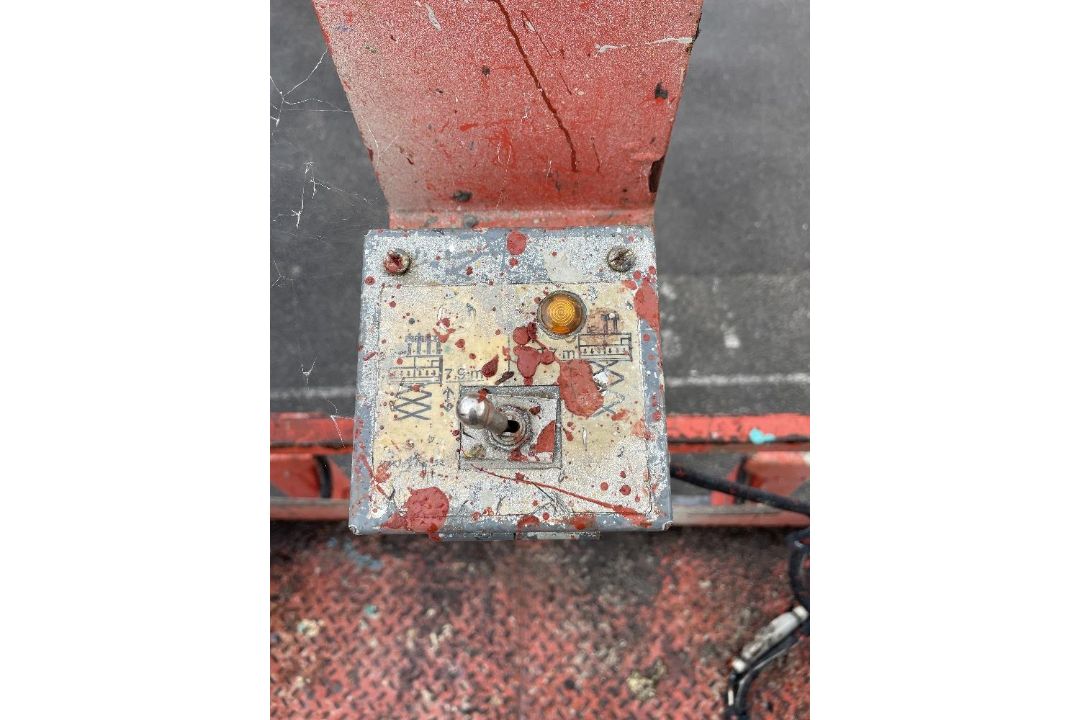 Skyjack SJ6832D 12mtr Diesel Scissor Lift - Image 25 of 25