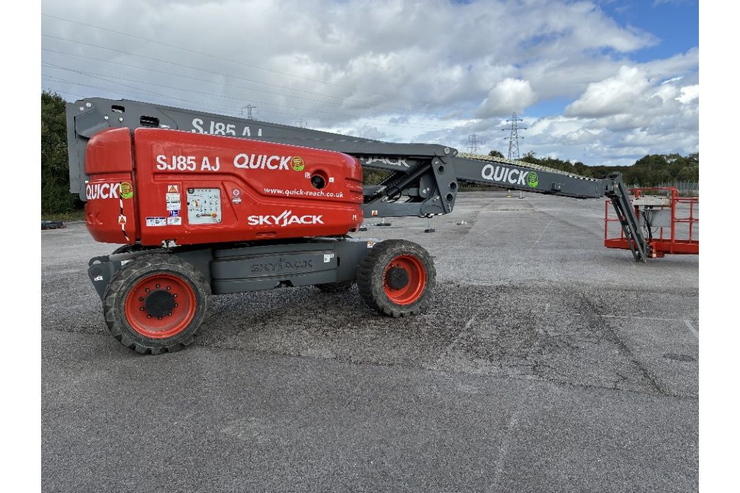 Skyjack SJ85AJ (CE) 26mtr Diesel Articulating Boom with Generator - Image 6 of 23