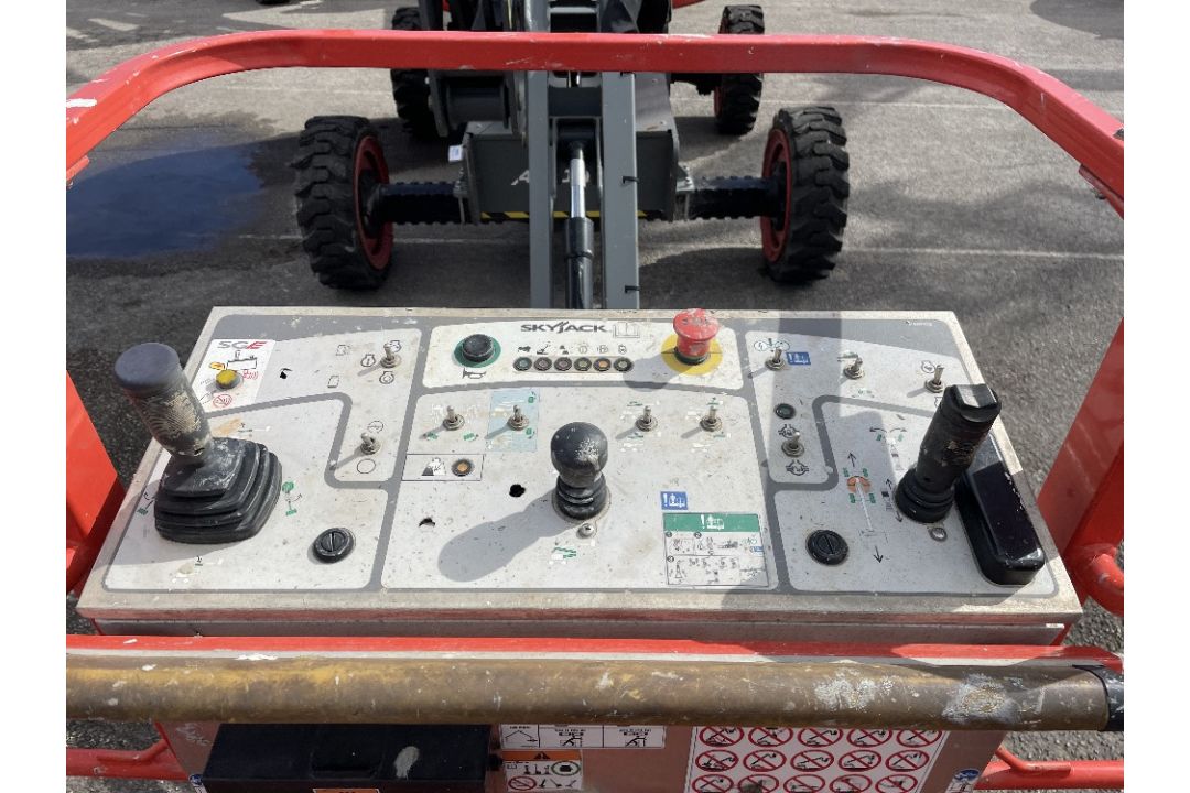 Skyjack SJ45AJ XCAP 15mtr (CE) Diesel Articulated Boom - Image 18 of 18