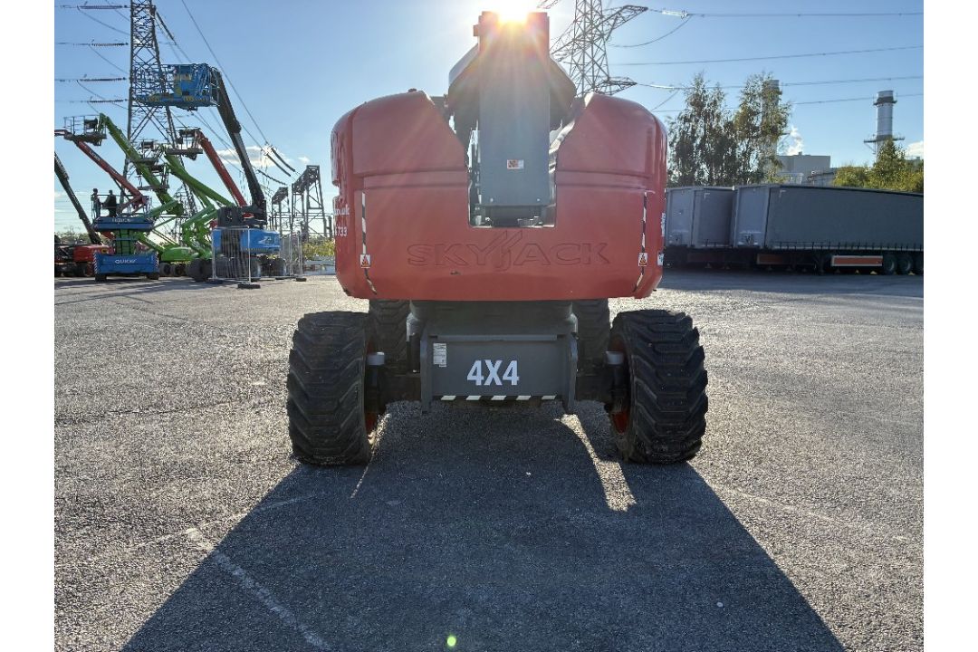 Skyjack SJ85AJ 26mtr Diesel Articulating Boom & Generator - Image 7 of 25