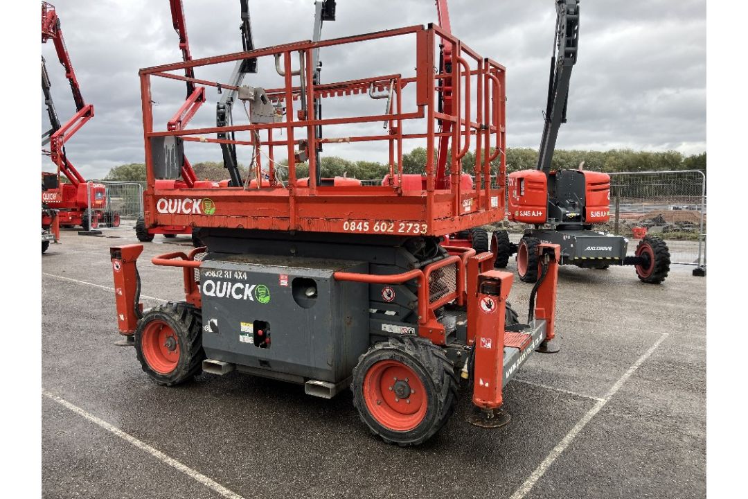 Skyjack SJ6832D 12mtr Diesel Scissor Lift - Image 4 of 12