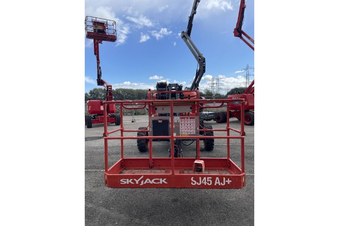 Skyjack SJ45AJ XCAP 15mtr (CE) Diesel Articulated Boom - Image 4 of 16