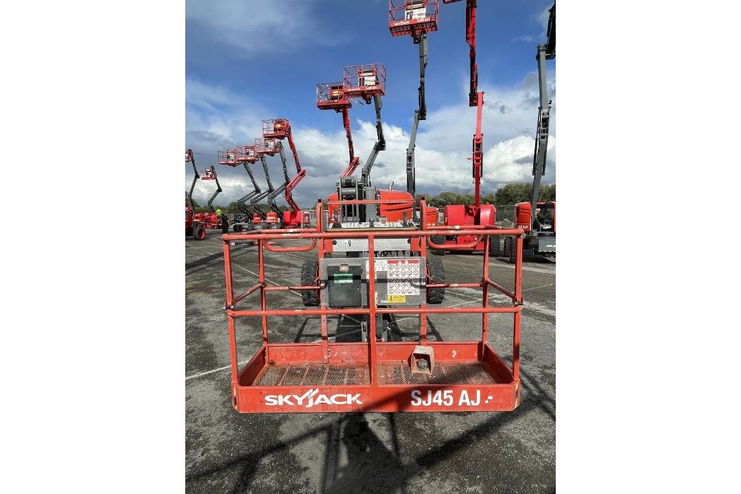 Skyjack SJ45AJXCE 15mtr Diesel Articulating Boom - Image 3 of 16