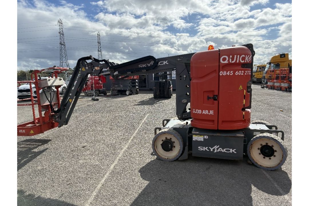 Skyjack SJ30ARJE 10m Narrow Electric Boom - Image 4 of 15