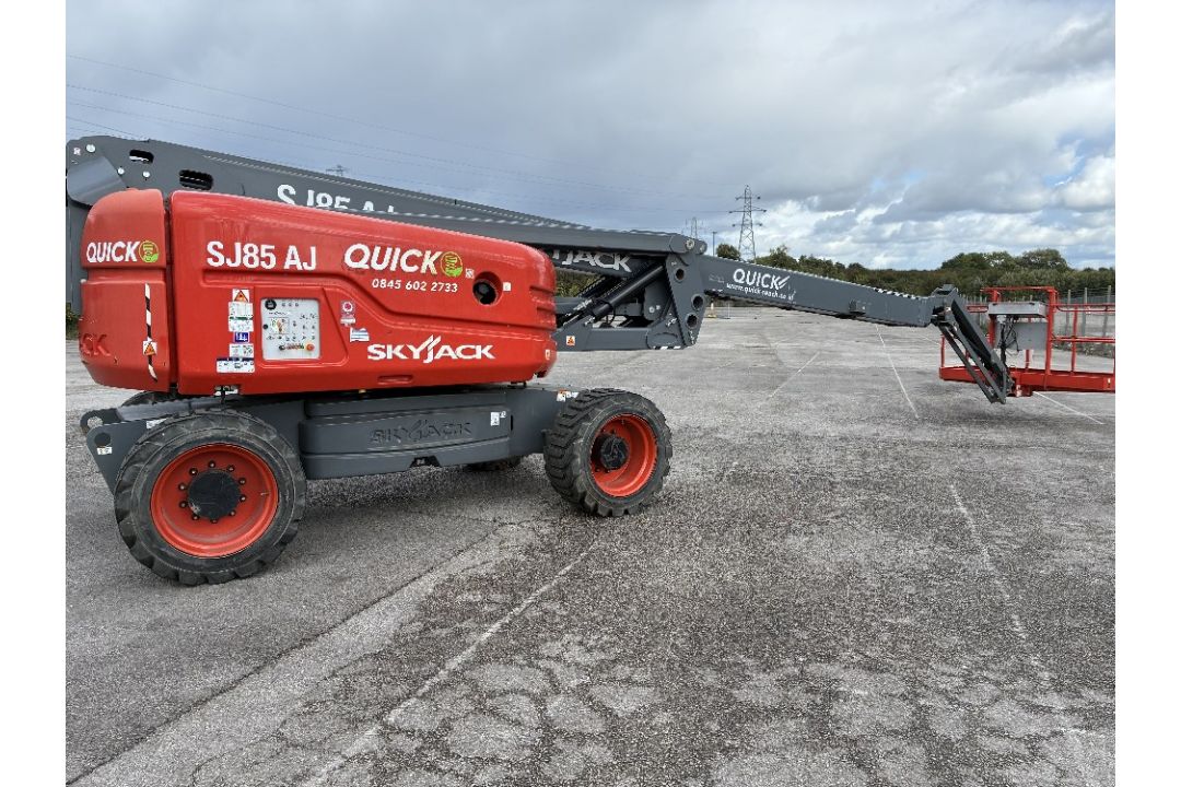 Skyjack SJ85AJ (CE) 26mtr Diesel Articulating Boom with Generator - Image 4 of 17
