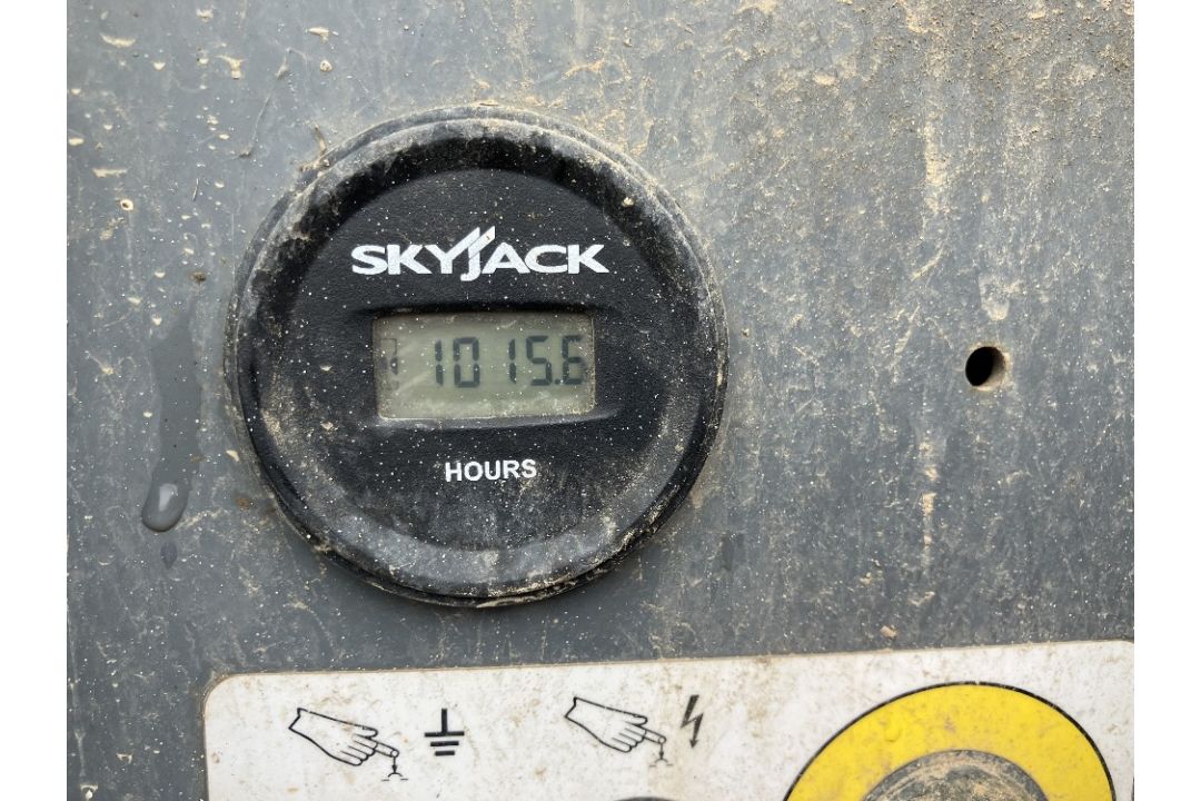 Skyjack SJ6832D 12mtr Diesel Scissor Lift - Image 7 of 11