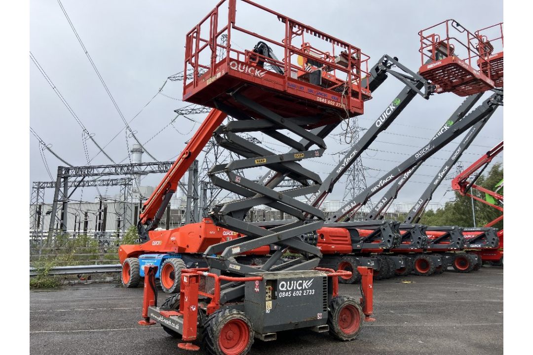 Skyjack SJ6832D 12mtr Diesel Scissor Lift - Image 8 of 12