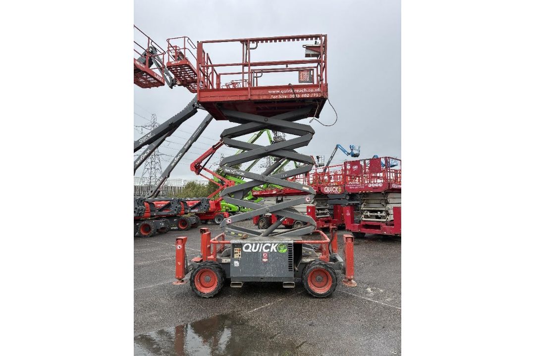 Skyjack SJ6832D 12mtr Diesel Scissor Lift - Image 12 of 16