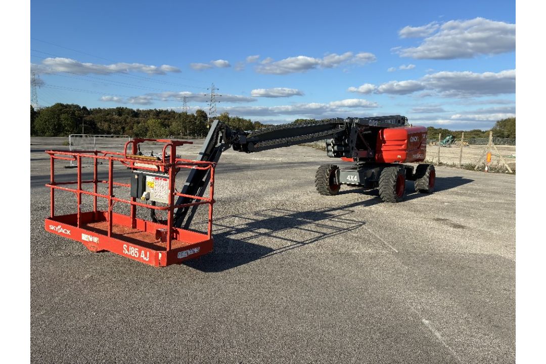 Skyjack SJ85AJ 26mtr Diesel Articulating Boom & Generator - Image 4 of 25