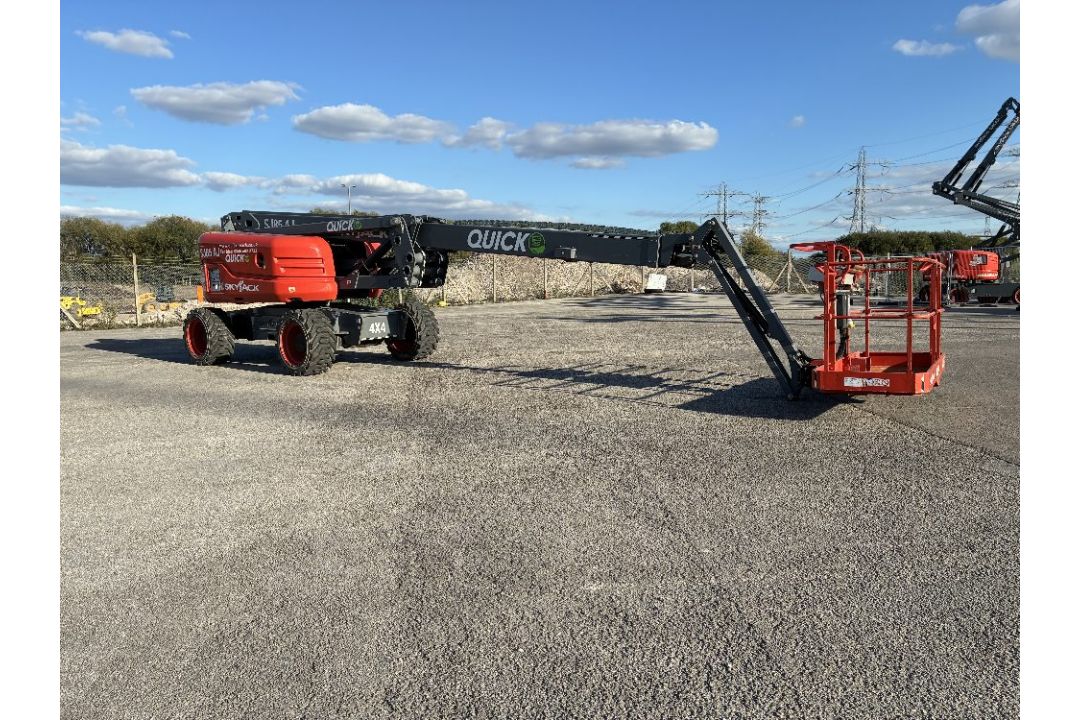 Skyjack SJ85AJ 26mtr Diesel Articulating Boom & Generator - Image 2 of 25