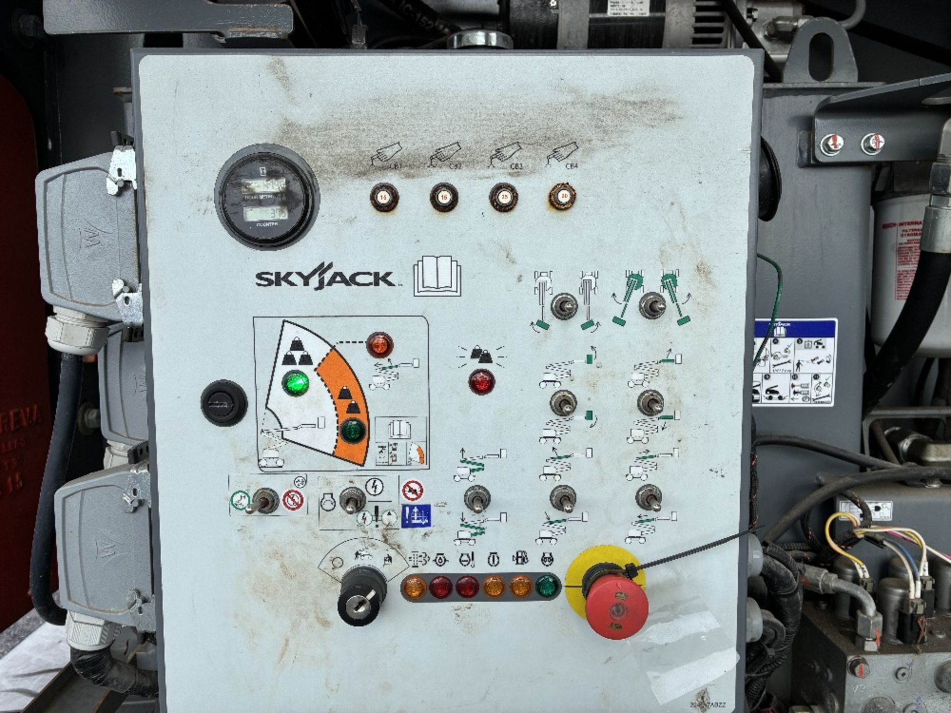 Skyjack SJ85AJ (CE) 26mtr Diesel Articulating Boom with Generator - Image 15 of 24