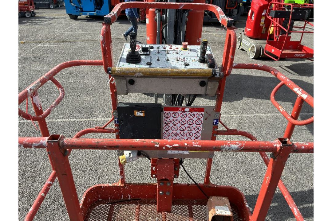 Skyjack SJ30ARJE 10m Narrow Electric Boom - Image 13 of 15