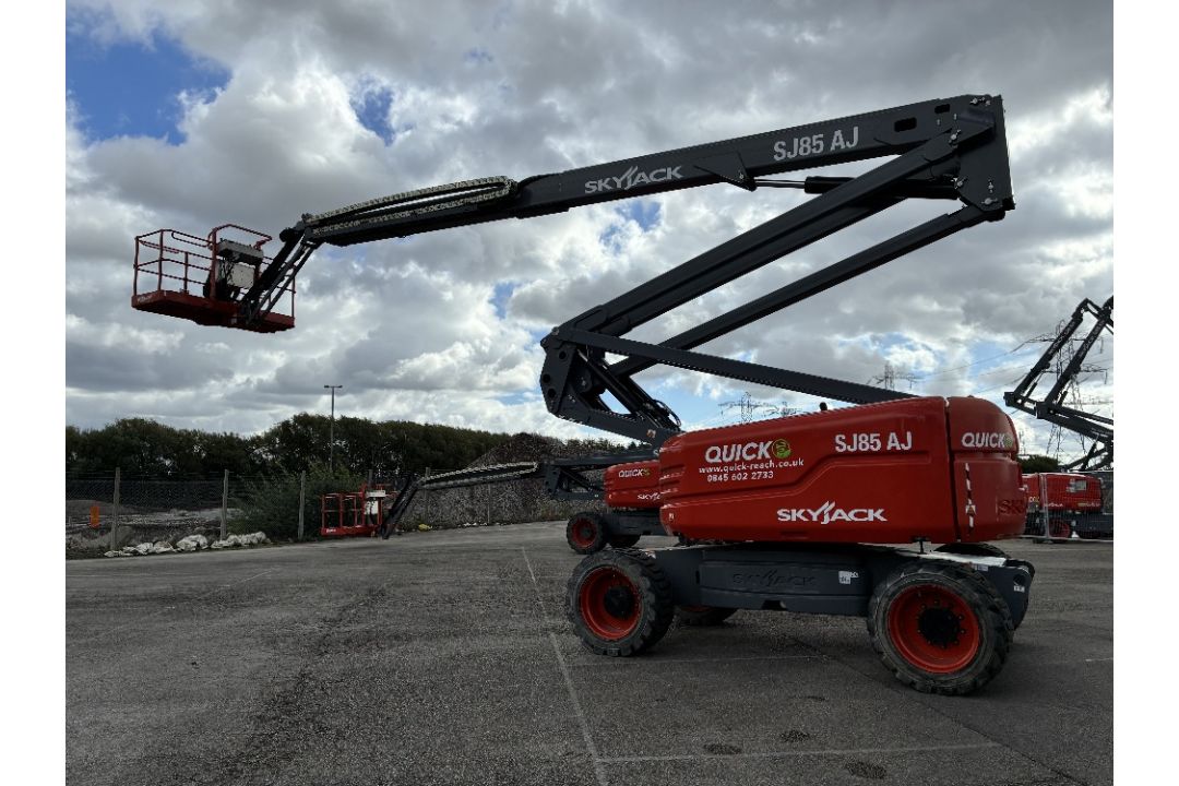 Skyjack SJ85AJ (CE) 26mtr Diesel Articulating Boom with Generator - Image 14 of 17