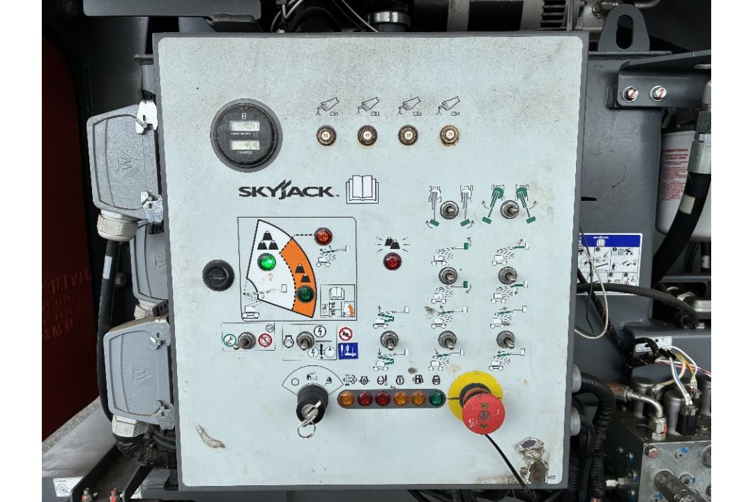 Skyjack SJ85AJ (CE) 26mtr Diesel Articulating Boom with Generator - Image 16 of 23