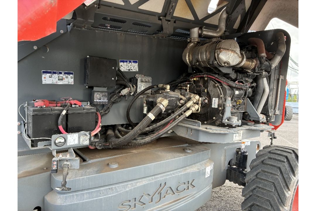 Skyjack SJ85AJ (CE) 26mtr Diesel Articulating Boom with Generator - Image 10 of 23