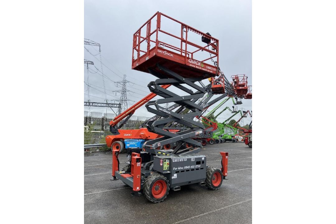 Skyjack SJ6832RT CE 12mtr Electric RT Scissor Lift - Hybrid - Image 7 of 15