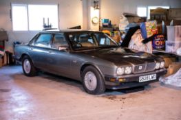 1990 Jaguar XJ6 (XJ40)