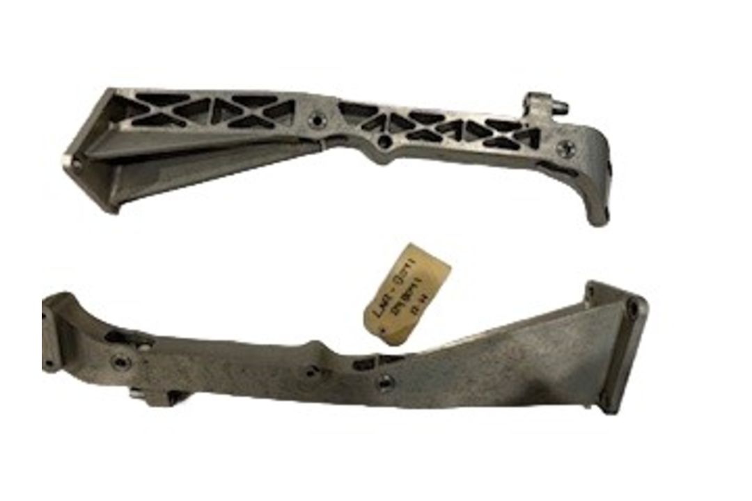 Team Modena Aston Martin DBR9 GT1 Front Extensions - Image 1 of 3