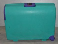 1 x CARLTON Green Suitcase - 57X75X25Cm - NO VAT ON THE HAMMER - Ref: MMG118/MMGP1 - CL955 -