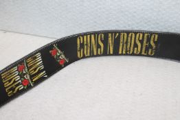 1 x Guns and Rosea Leather Guitar Strap by Perri's - Officially Licensed Merchandise - RRP £40 - New