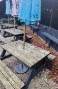 1 x Outdoor Wooden Picnic/Pub Garden Bench With Parasol - Ref: OD27/81 - CL977 - Location: