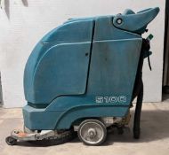 1 x TENNANT 5100 Floor Cleaning Scrubber-Dryer Machine - Ref: K668 - CL999 - Location: Altrincham