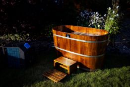 1 x Self-Cleaning Wooden Ice Tub With Ozone Disinfection - includes Cooler - Brand New With Warranty