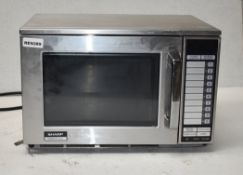 1 x R24AT Sharp 1900w Commercial Microwave oven