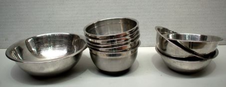 9 x Stainless Steel Mixing Bowls