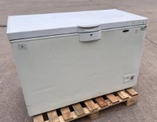 1 x Beko Ice King 360L Chest Freezer - Dimension: H86 x W128 x D66 cms