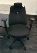 1 x Summit Office Swivel Chairs Featuring Armrests and Castor Wheels