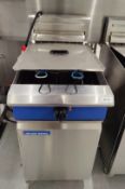 1 x Blue Seal E43 Single Tank Twin Basket Fryer - Electric 3 Phase - Dimensions: H90 x W90 x D81 cms