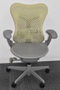 30 x Herman Miller 'Mirra' Office Swivel Chairs - Ergonomical Gas Lift Swivel Chairs with Armrests