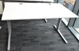 1 x Techo Computer Workstation Desk with Privacy Panel 40 x 80 cms