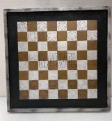 1 x MARVEL Chessboard And Comic - NO VAT ON THE HAMMER - Ref: MMG170/MMGP4 - CL955 - Location: